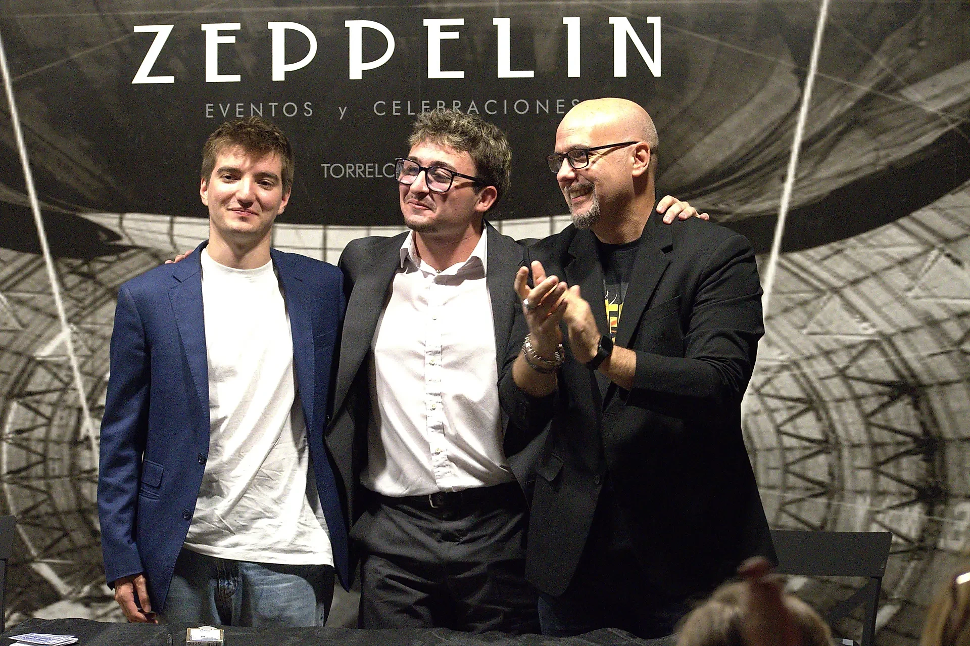 Momentos de participación del público en un show de magia para eventos corporativos